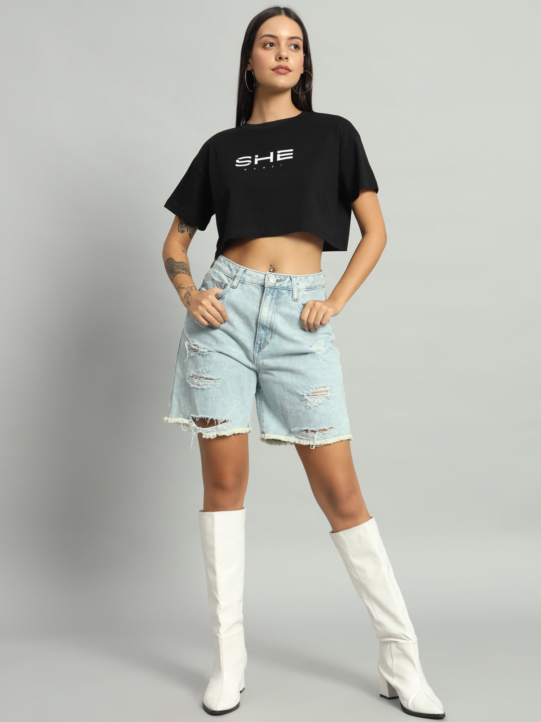 Black She Cropped Tee